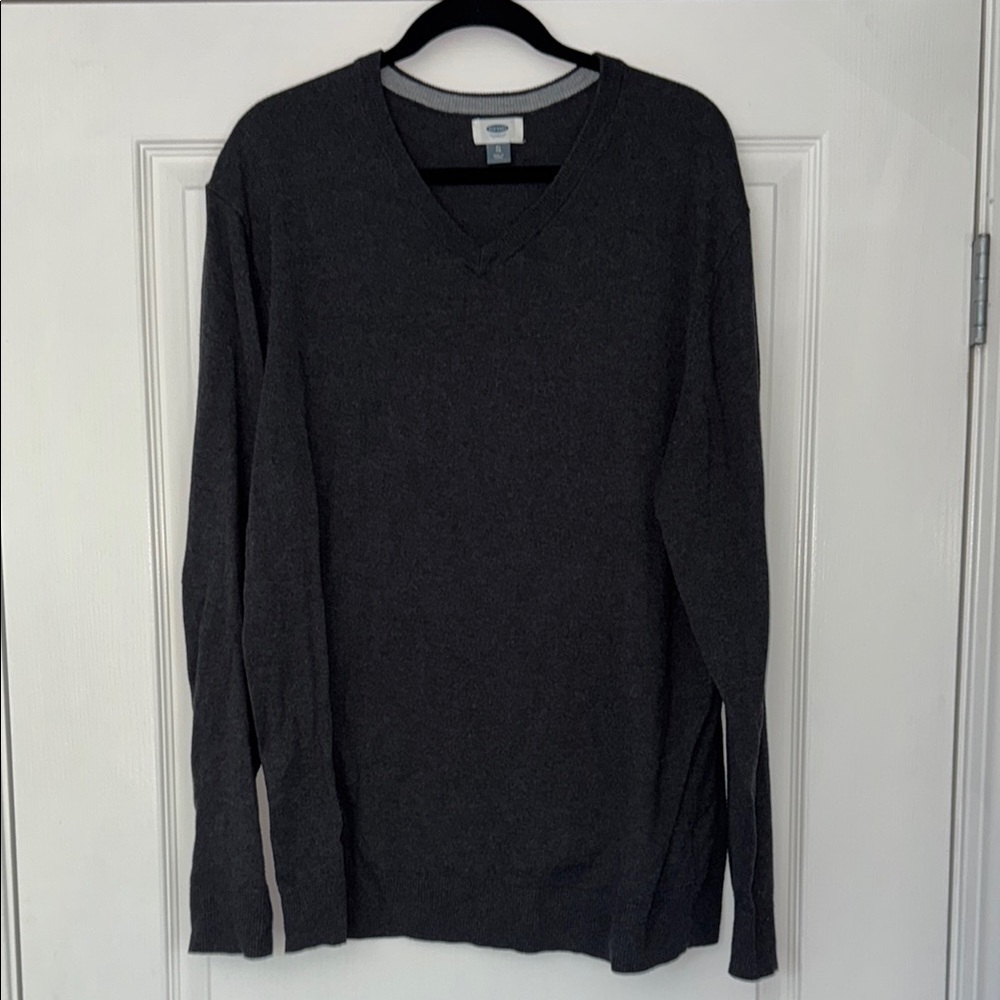 Old Navy Gray V-Neck Sweater Classic Knit